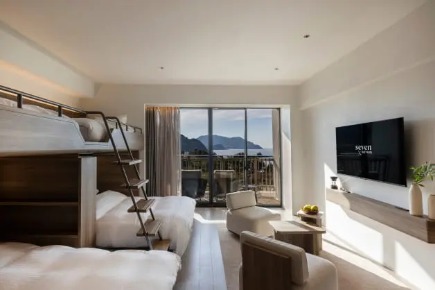 開放的なラウンジスペースやテラスとシームレスにつながる動線イメージ画像